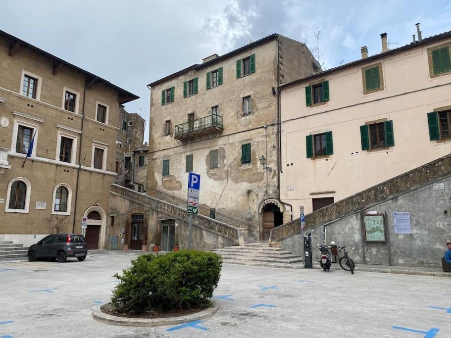 La Sorpresa Sul Bastione With Panoramic Balcony Appartement Pitigliano Buitenkant foto