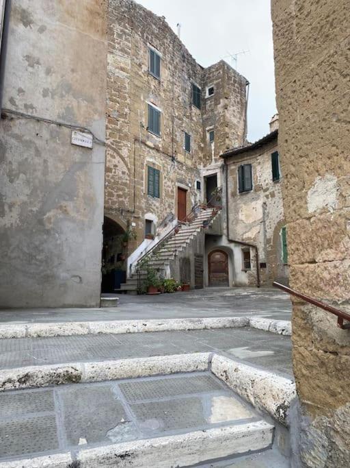 La Sorpresa Sul Bastione With Panoramic Balcony Appartement Pitigliano Buitenkant foto